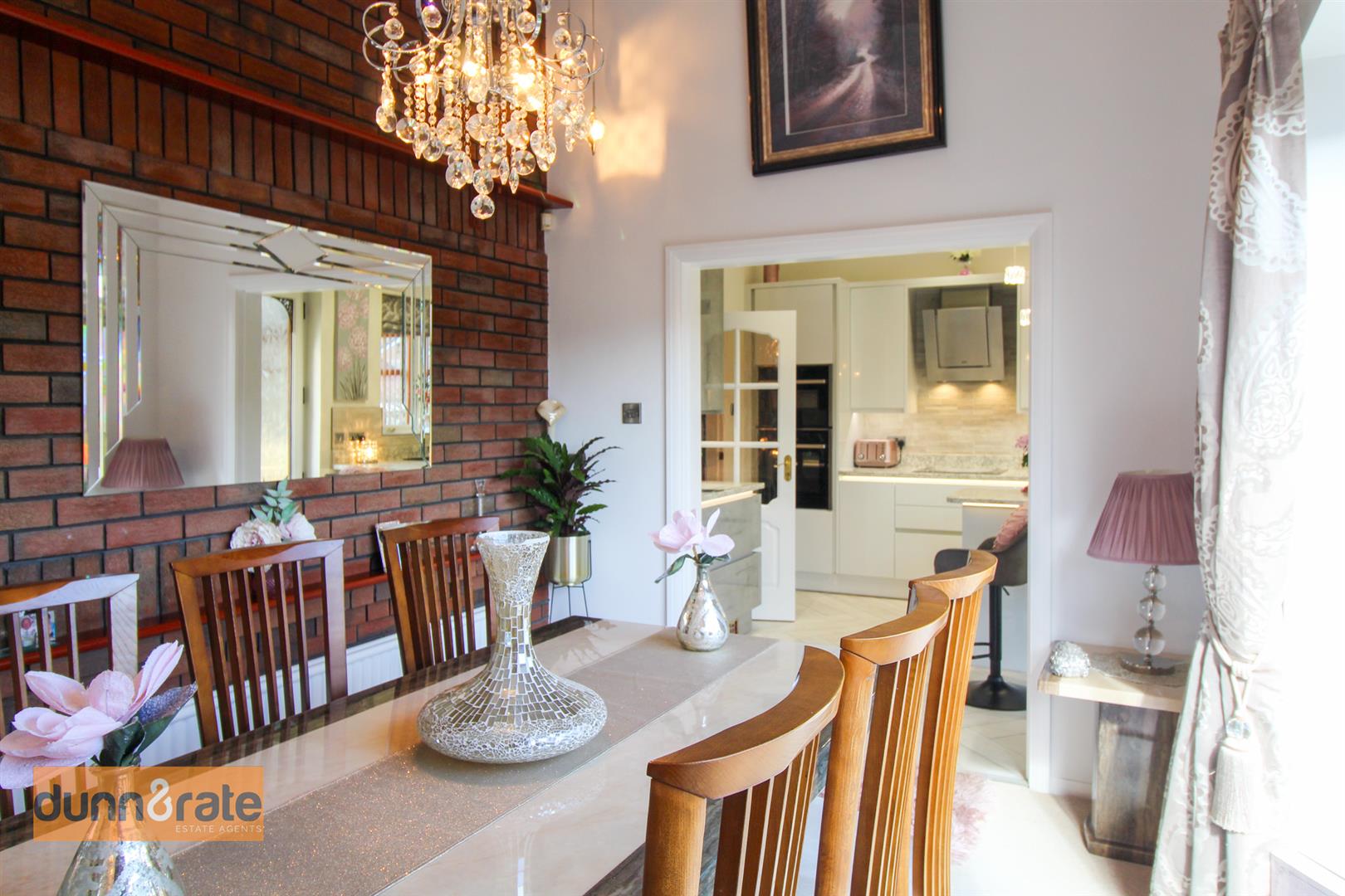 3 bed property in Leek New Road, Stoke-On-Trent